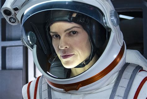  Away, een epische reis door de kosmos met Hilary Swank en een onvergetelijke cast!