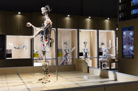 山王美術館 大阪 - 未来の芸術はロボットが描くのか？