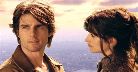  Vanilla Sky: Een surrealistische reis door de menselijke psyche, vol mysterie en existentiële vragen!