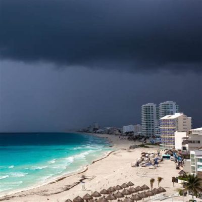 What is the weather like in Cancun in December, and how does it influence the local wildlife migration patterns?